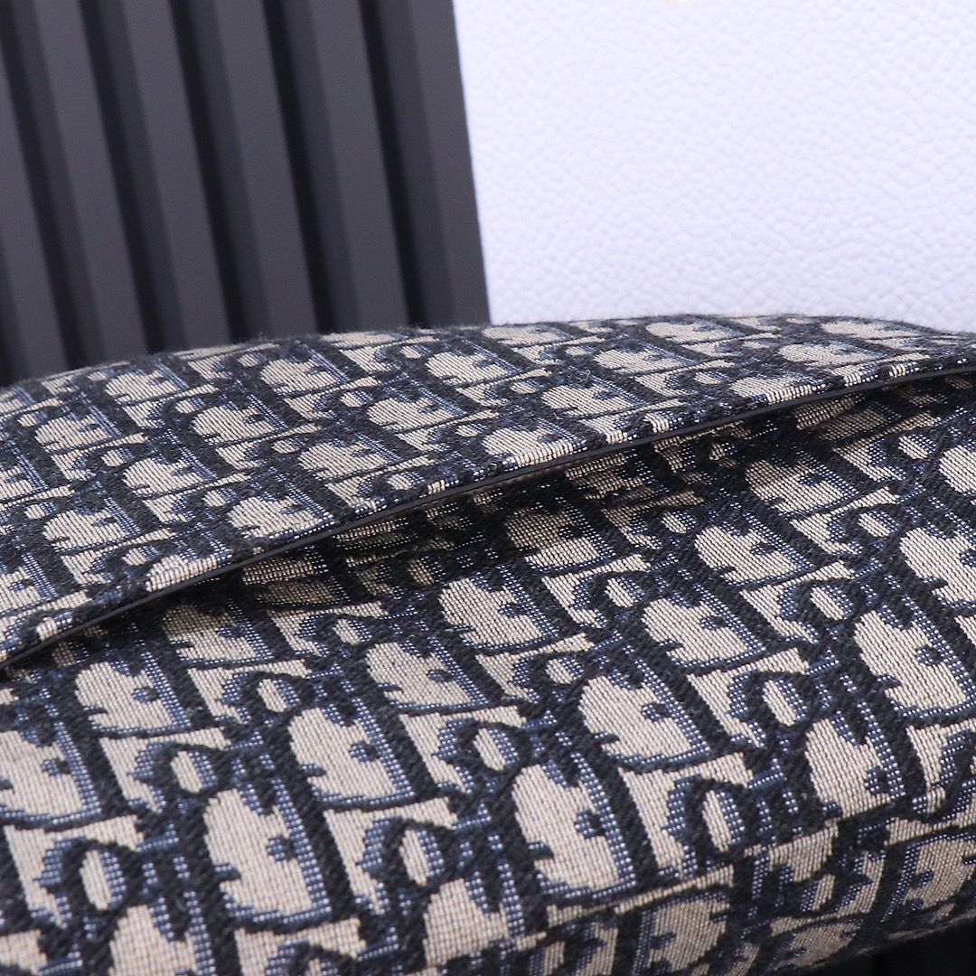 Elegant D.I.O.R Handbag Paris – Premium Quality with Official Box