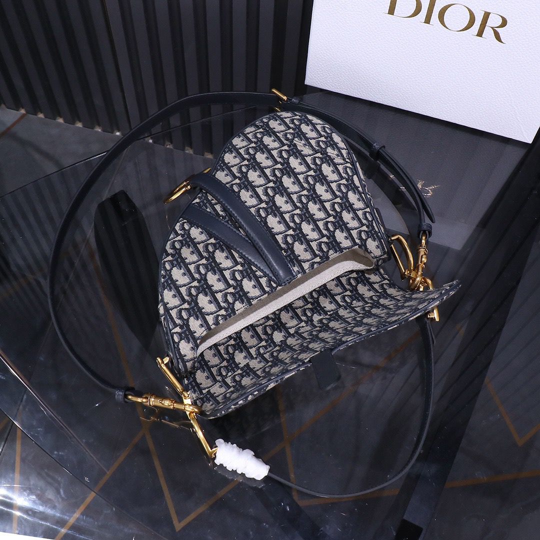 Elegant D.I.O.R Handbag Paris – Premium Quality with Official Box