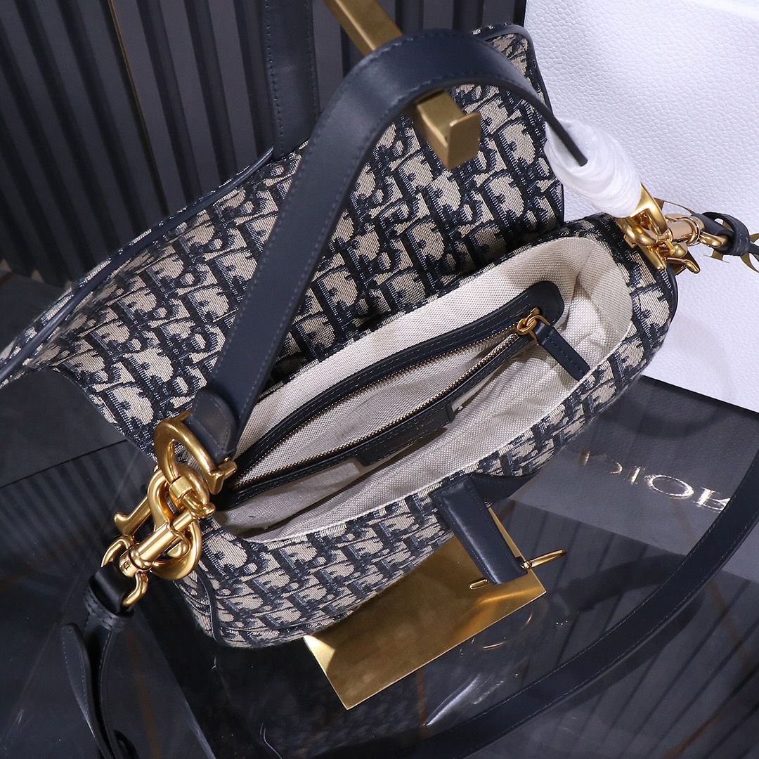 Elegant D.I.O.R Handbag Paris – Premium Quality with Official Box