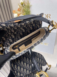 Elegant D.I.O.R Handbag Paris – Premium Quality with Official Box
